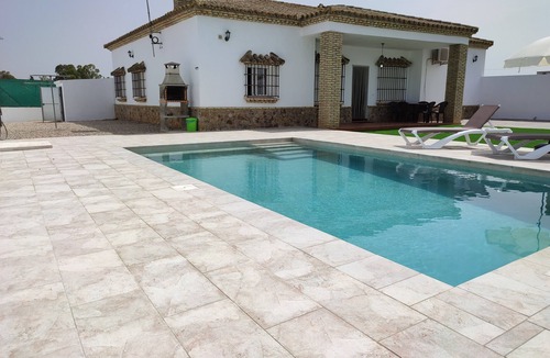Conil de la Frontera House | Holiday Home 'Finca la Vigía' with Private Pool & Wi-Fi