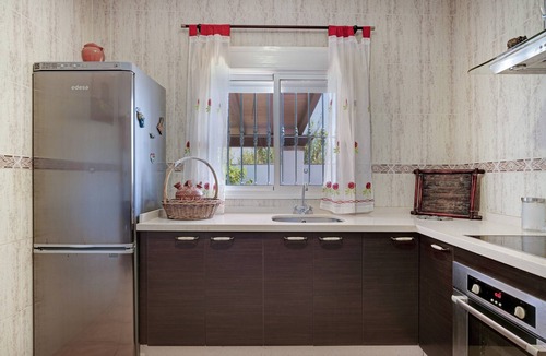 Conil de la Frontera House | Holiday Home 'Villa Sheyla Maria' with Private Pool, Private Terrace and Air Conditioning