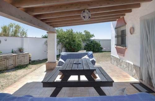 Conil de la Frontera House | Holiday Home 'Villa Sheyla Maria' with Private Pool, Private Terrace and Air Conditioning