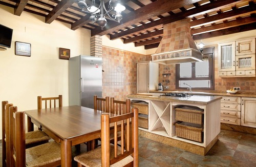 Conil de la Frontera House | Holiday Home 'El Cortijo' with Private Pool, Wi-Fi and Air Conditioning