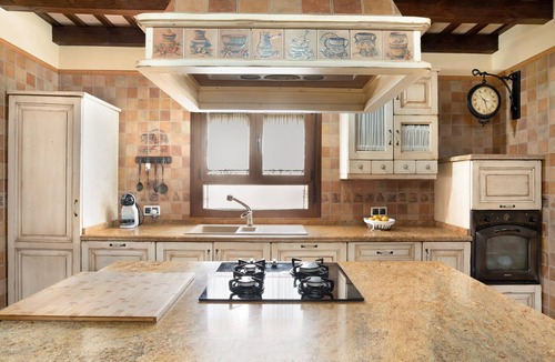 Conil de la Frontera House | Holiday Home 'El Cortijo' with Private Pool, Wi-Fi and Air Conditioning