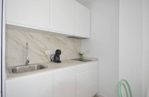 Conil de la Frontera House | Holiday Home 'Casa Turquesa' with Private Pool, Wi-Fi and Air Conditioning