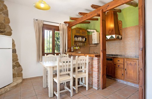 El Palmar House | Holiday Home 'Mora' with Private Terrace, Private Garden and Wi-Fi