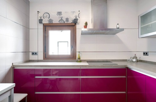 San Ambrosio House | Holiday Home 'Reina's' with Balcony, Wi-Fi and Air Conditioning