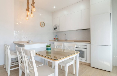 El Palmar House | Holiday Home 'Canario' with Private Garden and Wi-Fi