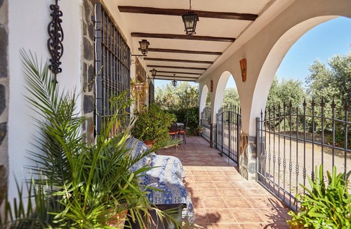 Ventas del Carrizal House | Holiday Home 'Casa Rural La Atalaya' with countryside View, Private Pool and Wi-Fi