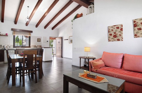 Conil de la Frontera House | Holiday Home 'Villa Mendoza Olivo' with Private Pool, Wi-Fi and Air Conditioning