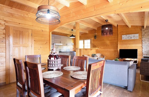 San Ambrosio House | Holiday Home 'La Cabaña' with Private Pool, Garden, and Wi-Fi