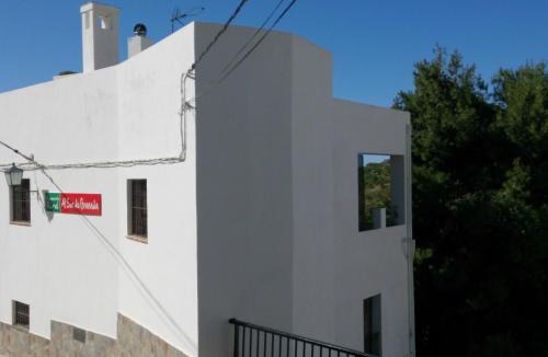 Sorvilan House | Holiday Home Berg- und Strandurlaub südlich von Granada by Interhome