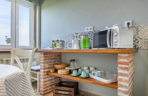 Alfoz de Lloredo House | Holiday Home 'Brizna' with Sea View, Private Terrace and Wi-Fi