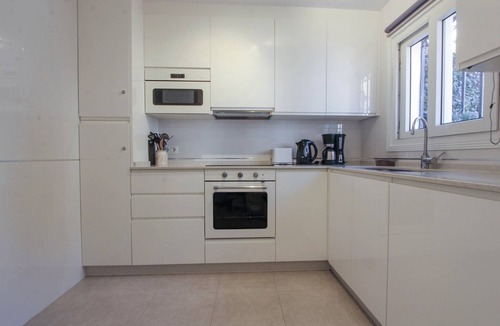 Nerja City Centre House | Holiday Home 'Burriana Casa Playa' with Sea Views, Wi-Fi and Air Conditioning