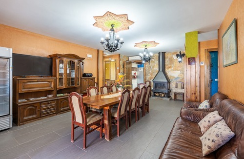 Cogollos de Guadix House | Holiday Home "Casa Rural Tesorillo Cat Superior" with Mountain View, Pool & Wi-Fi