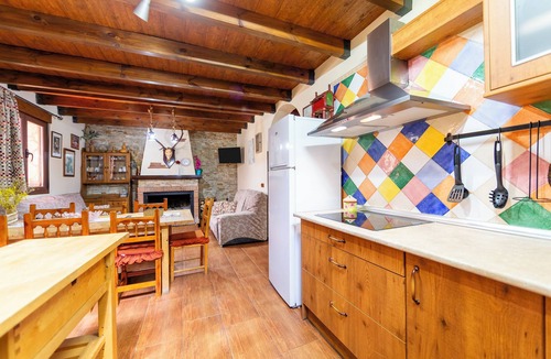 Finana House | Holiday Home 'Casa 1' with Mountain View, Shared Pool and Wi-Fi