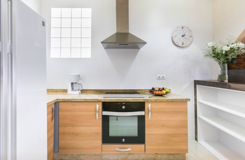 Nerja House | Holiday Home 'Casa Cuartel El Delfín' with Sea Views, Private Terrace & Wi-Fi