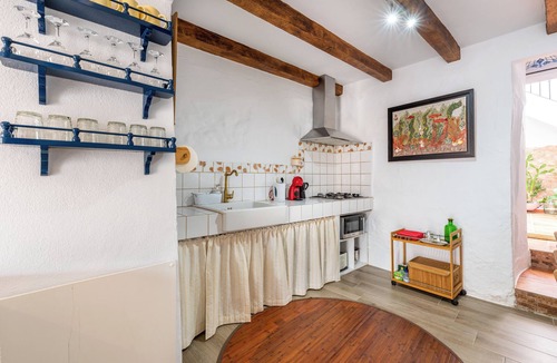 Ardales House | Holiday Home 'Casa Don Diego' with Mountain View, Wi-Fi and Air Conditioning
