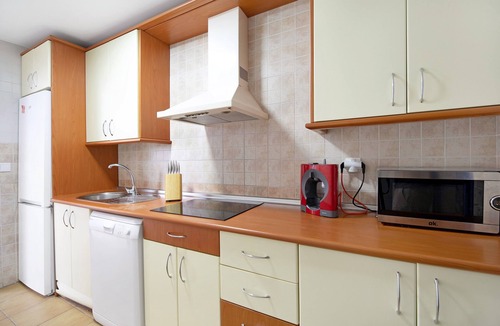 Rota House | Holiday Home 'Casa En Costa Ballena' with Shared Pool, Private Terrace and Air Conditioning