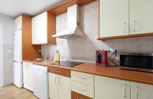 Rota House | Holiday Home 'Casa En Costa Ballena' with Shared Pool, Private Terrace and Air Conditioning
