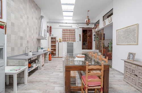 Granada House | Holiday Home "Casa Encarnacion" with Mountain View, Pool & Wi-Fi