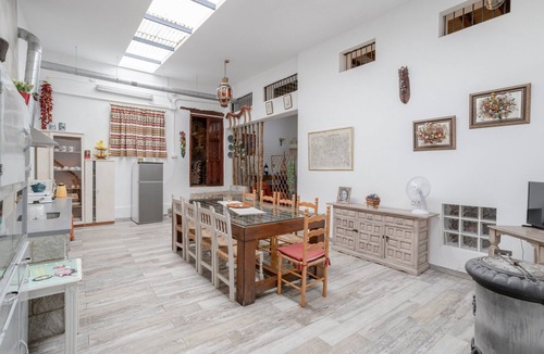 Granada House | Holiday Home "Casa Encarnacion" with Mountain View, Pool & Wi-Fi