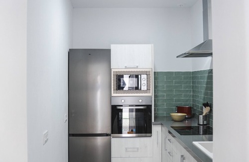 Medina-Sidonia House | Holiday Home 'Casa Herrete' with Balcony, Wi-Fi and Air Conditioning
