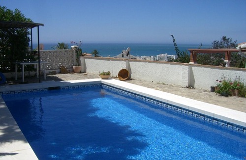 Caleta de Velez House | Holiday Home 'Casa Tamarit' with Sea View, Wi-Fi and Air Conditioning