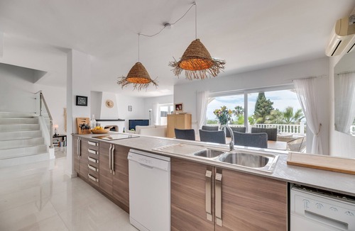 Mijas House | Holiday Home 'Casa Panoramica' with Sea View, Wi-Fi and Air Conditioning