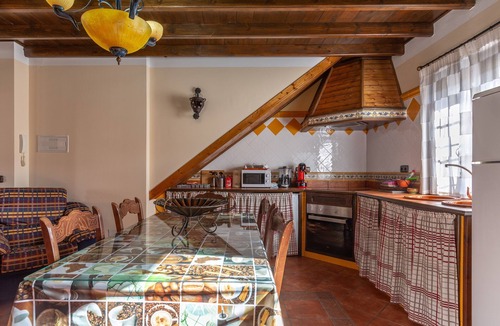 Montecorto House | Holiday Home "Casa Teones" with Mountain Views, Private Pool and Terrace