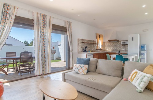 Zahora House | Holiday Home "Casa Trafalmar" with Pool, Wi-Fi, Garden and Terrace