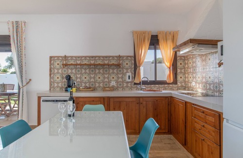 Zahora House | Holiday Home "Casa Trafalmar" with Pool, Wi-Fi, Garden and Terrace