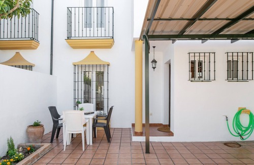Ronda House | Holiday Home 'Cherie' with Private Pool, Wi-Fi and Air Conditioning