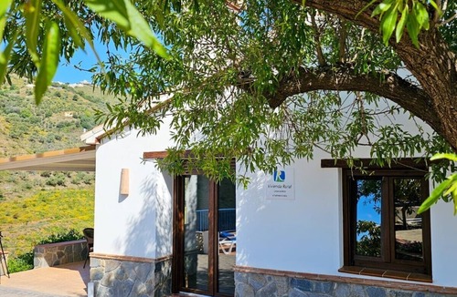 Competa House | Holiday Home "Cortijo Airen" with Pool, Mountain View & Wi-Fi