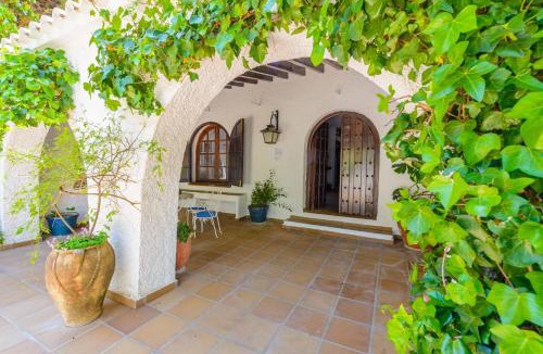 Alcaucin House | Holiday Home El Alcázar