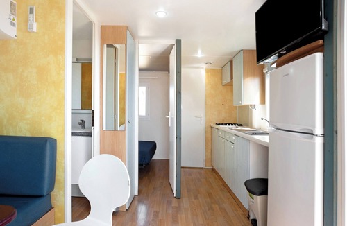 Campano House | Holiday Home 'Eloy Playa 3 - Sólo Familias' with Pool, Garden & Wi-Fi