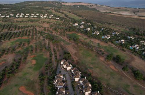 Arcos de la Frontera House | Holiday Home Arcos Gardens Golf by Interhome