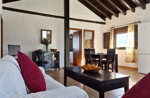 El Palmar House | Holiday Home 'Nacarum 2 - Monte' with Private Pool, Wi-Fi & Air Conditioning