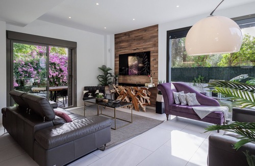 Palomares del Rio House | Holiday Home 'Casa Moderna Con Piscina' with Private Pool, Wi-Fi and Air Conditioning