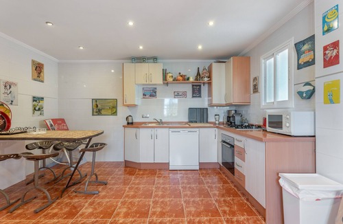 Pinos de Alhaurin House | Holiday Home "Villa Ambroise Alhaurín De La Torre" with Wi-Fi and Air Conditioning