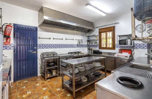 Sayalonga House | Holiday Home 'Finca Arrijana' with Mountain View, Wi-Fi and Air Conditioning