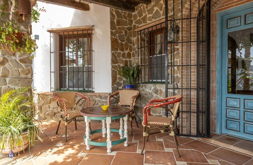 Sayalonga House | Holiday Home 'Finca Arrijana' with Mountain View, Wi-Fi and Air Conditioning