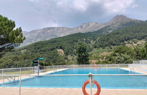 El Arenal Apartment | Holiday Home 'Johana' with Mountain Views and Private Terrace