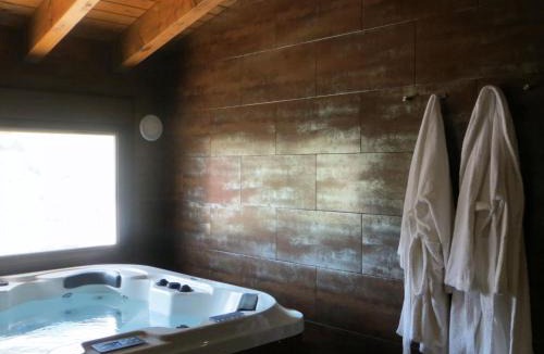 Laroya House | Holiday Home Ländliches Haus El Tenguerengue by Interhome