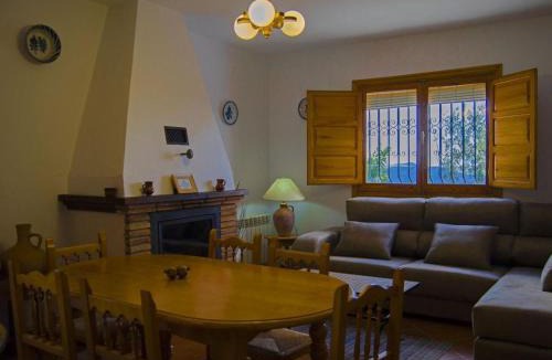 Nechite House | Holiday Home Ländliches Haus mit Jacuzzi by Interhome