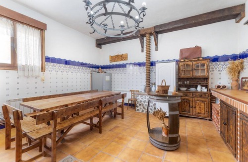 Sacramenia House | Holiday Home 'La Casona De Sacramenia' with Balcony