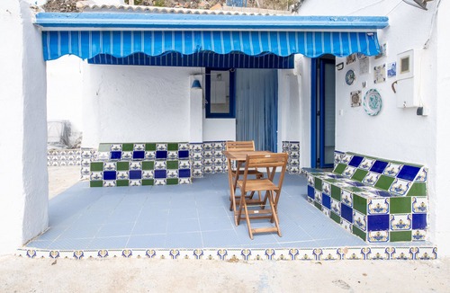 Sorvilan House | Holiday Home "Lathe Biosas" with Sea Views, 2 Private Terraces & Wi-Fi