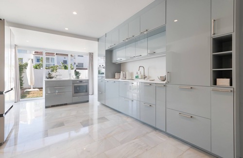 Churriana Villa | Holiday Home 'Luxurious and Modern Family Home' with Private Terrace, Wi-Fi and Air Conditioning