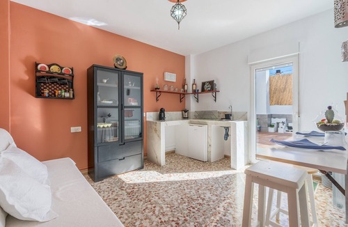 Durcal House | Holiday Home 'Pequeña Alhambra' with Private Terrace and Wi-Fi
