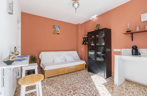 Durcal House | Holiday Home 'Pequeña Alhambra' with Private Terrace and Wi-Fi