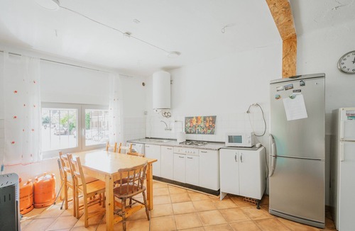Navaluenga House | Holiday Home 'Pisito Del Pueblo' with Wi-Fi and Air Conditioning