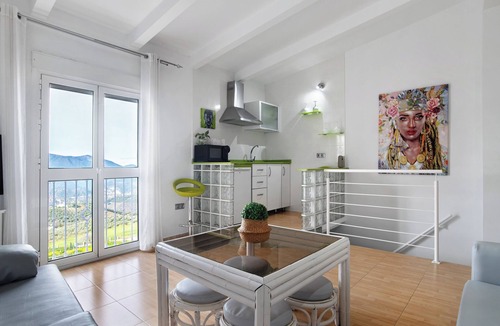 Olvera House | Holiday Home 'Villa Españolillas' with Mountain View, Pool, Terrace and Wi-Fi