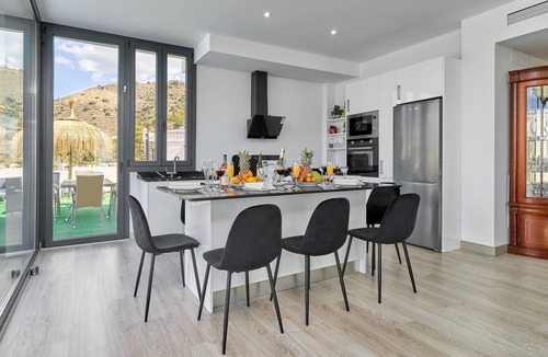 Almunecar Villa | Holiday Home 'Villa Joya Del Mediterraneo' with Sea Views, Wi-Fi and Air Conditioning
